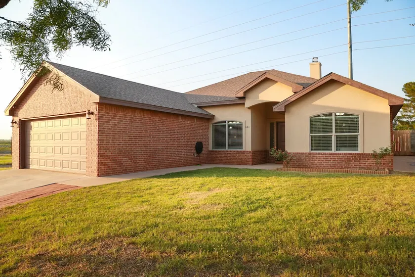 Dante's Place-Spacious 3 BR Home Near I-20 - Image 1