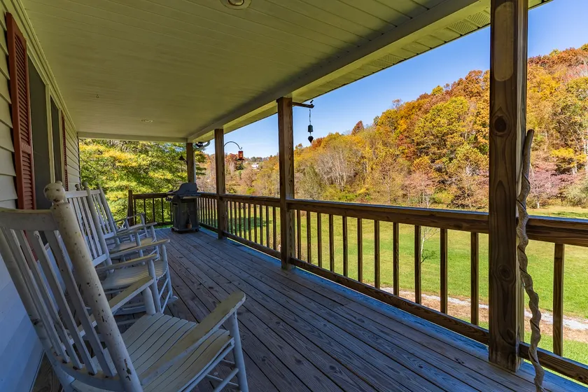 10 Private Acres • Creek • Fireflies • Near Sparta - Image 1