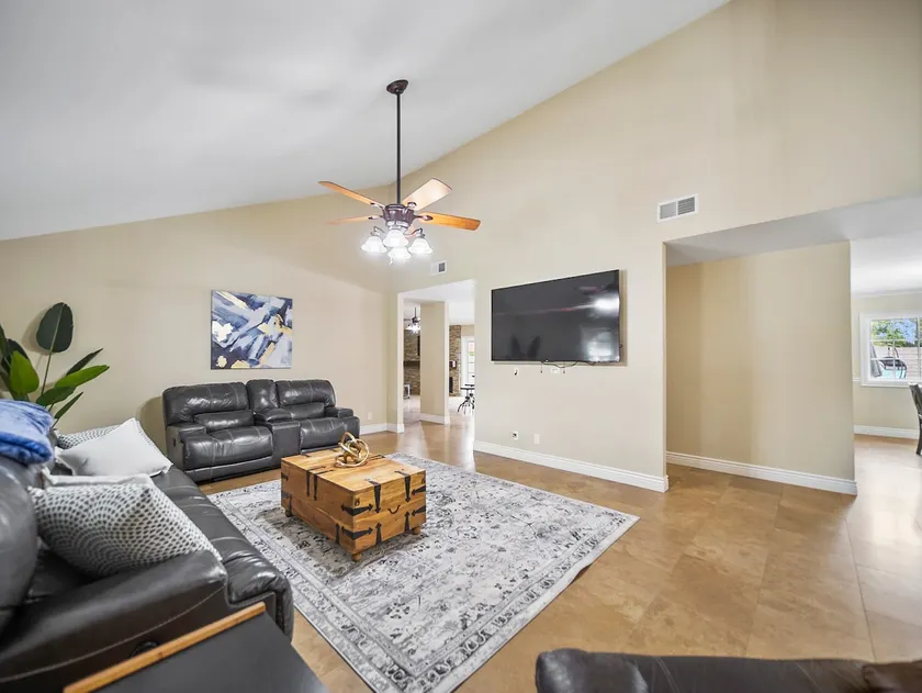 Family Friendly Retreat | King Suite | Pool | Spa - Image 1