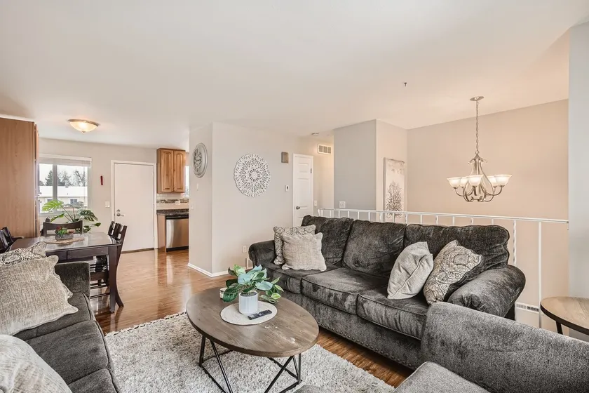 Centrally located for adventures - Image 1