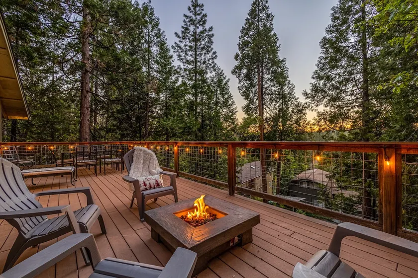 Cabin w/ Hot Tub, Fire Pit, BBQ & EV charger - Image 1