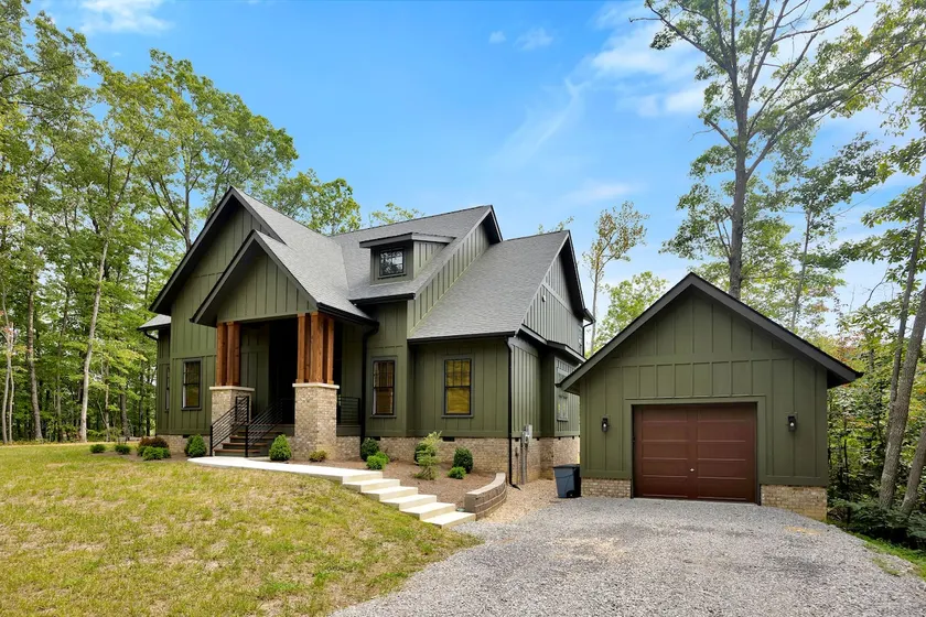 Relaxing Lakefront Getaway in Sewanee - Image 1