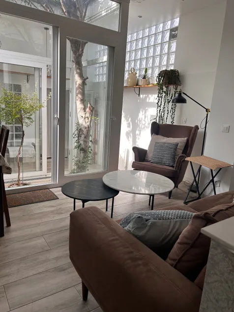 Newly renovated rustic house with 4 bedrooms - Image 1