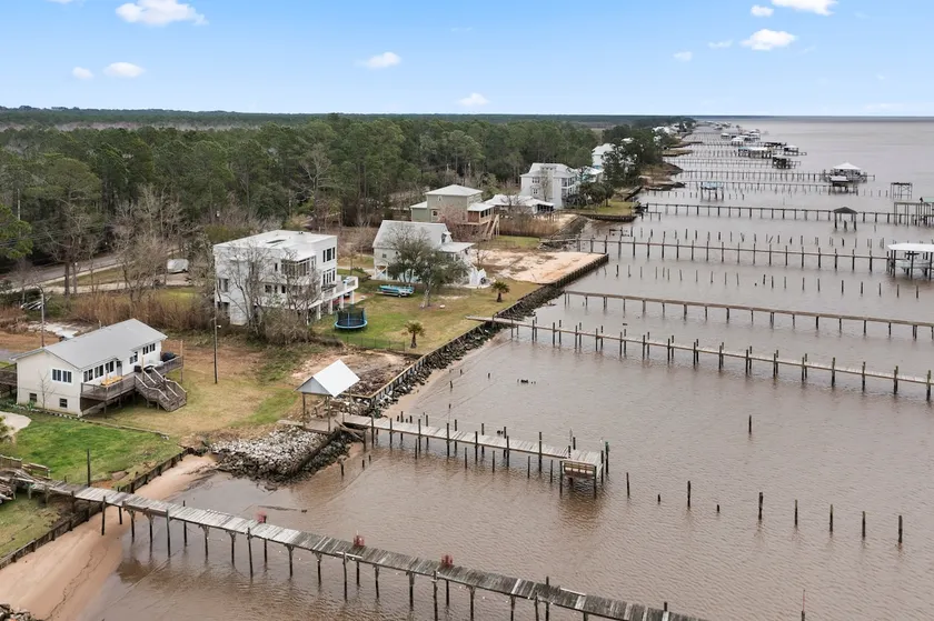 Bayside Bungalow - Full Bayfront House with Pier - Image 1