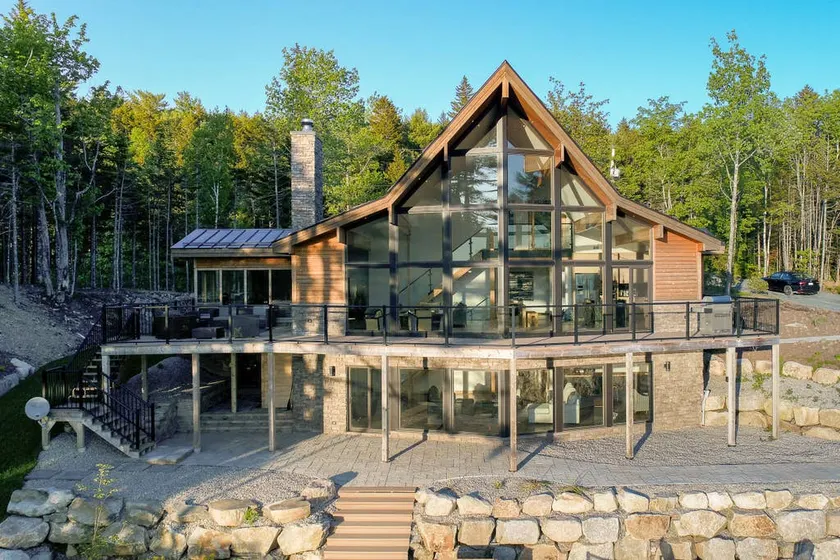 Majestic Lakefront Villa - Image 1
