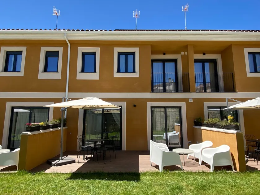 Country house near Ciudad Rodrigo | 4 bedrooms | terrace - Image 1