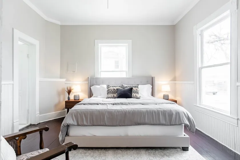 Steps from the Square! Historic Suite! - Image 1