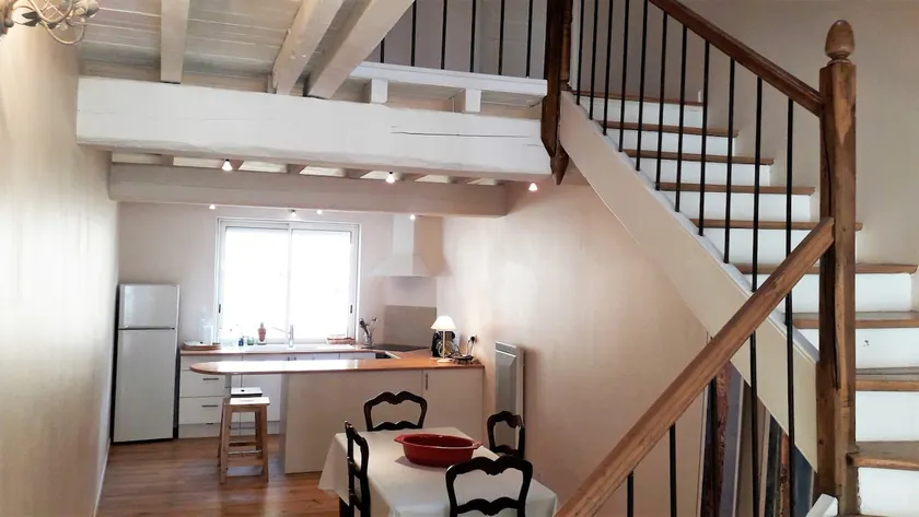 village cottage - Image 1