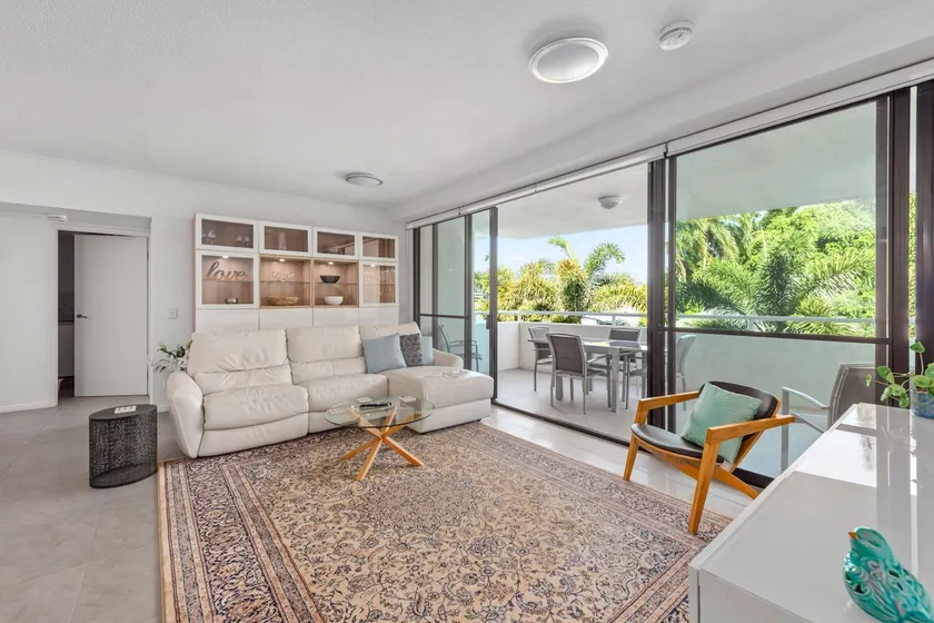 New Farm Water Views! 2Bed/2Bath/1Car - Image 1