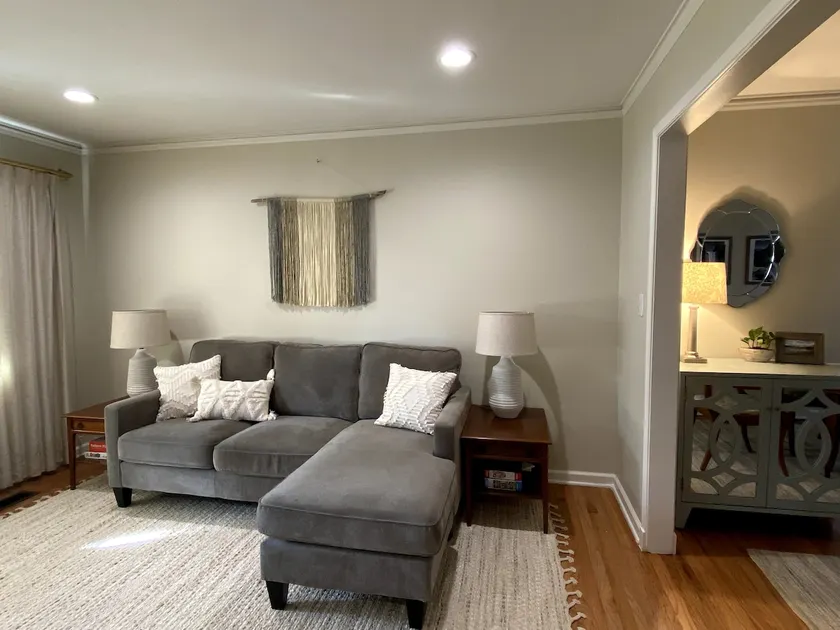 Cozy Cottage near Expo Fair, Pets Welcome! - Image 1
