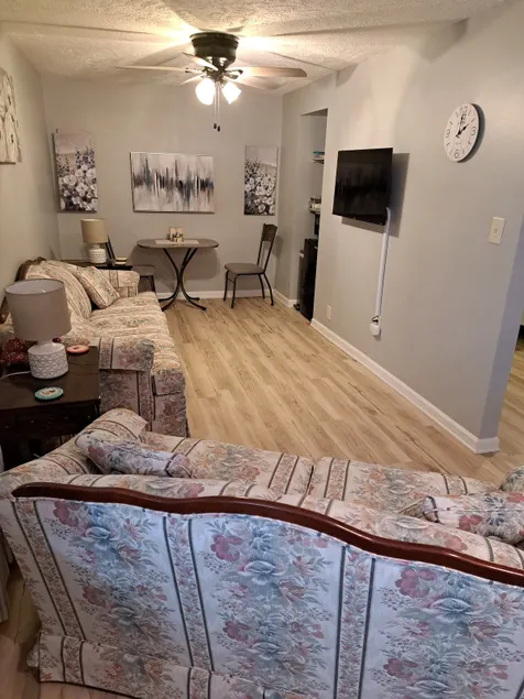 The Howard's Place - Image 1