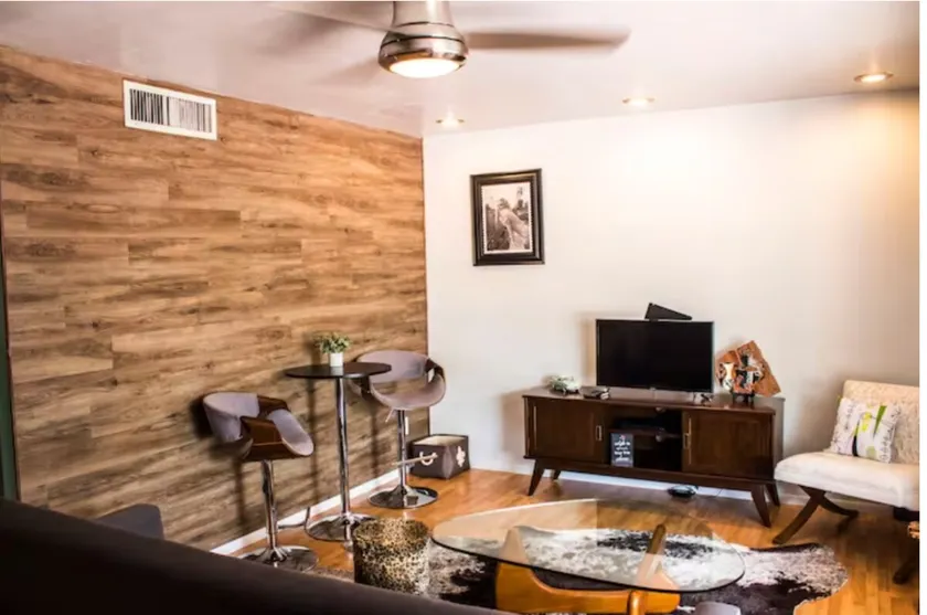 1B condo Mid-Century Arcadia - Image 1