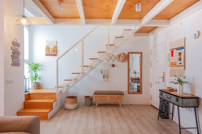 Casa Valentina II: Comfort and Light in Seville's Downtown - Image 1