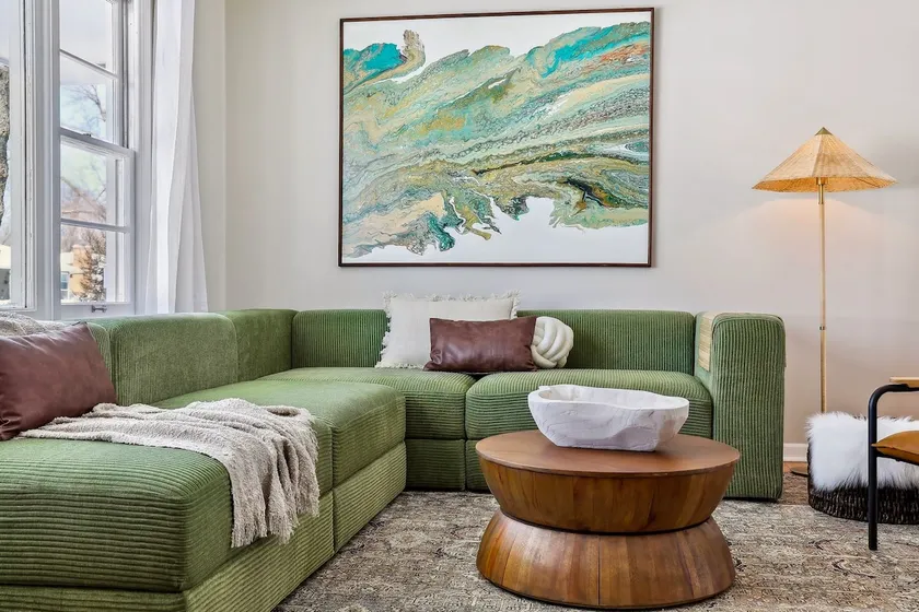 *NEW* 4 bd Contemporary Cozy Home central to the Twin Cities, MOA and Airport - Image 1