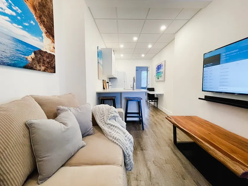Convenience & Comfort: Downtown Suite - Image 1