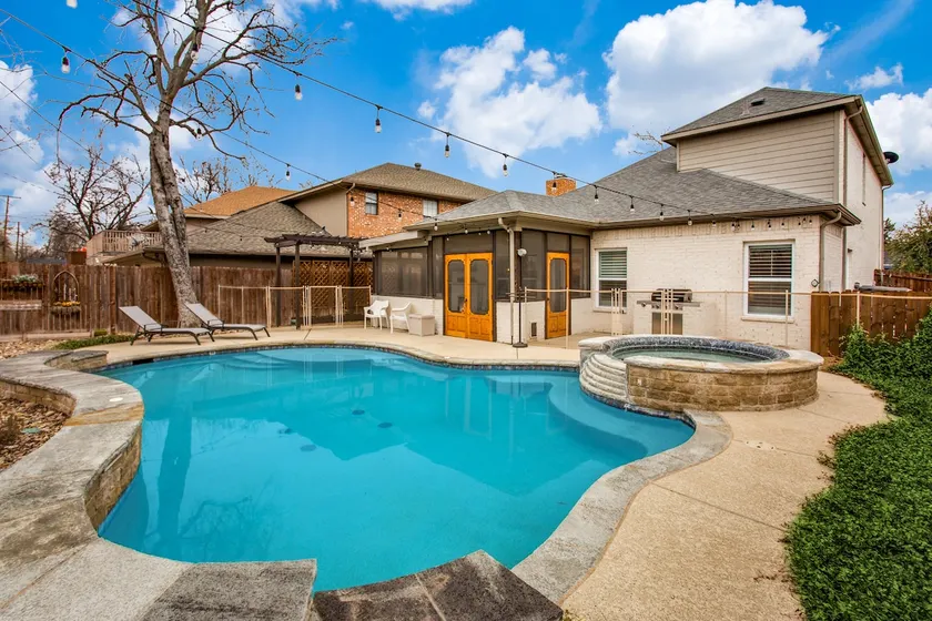Panther City Paradise ~ Resort Pool & Spa! - Image 1