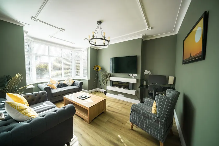 Highgate Beach House - Great for family stays and contractors - Image 1