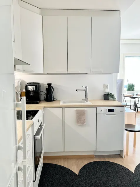 Modern studio close to the city center - Image 1