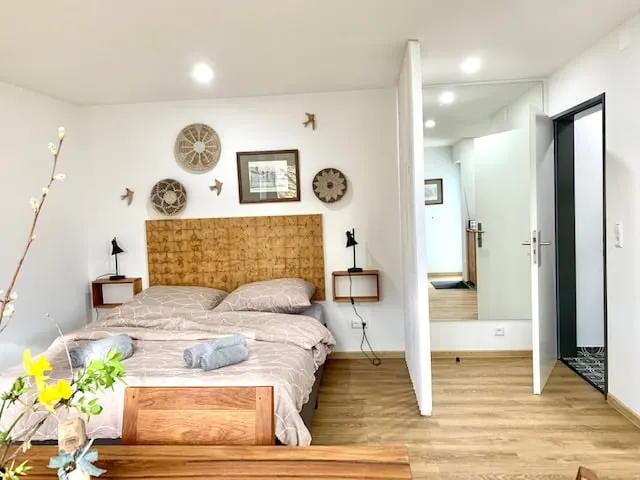 2-room apartment, sleeps 4 - Image 1