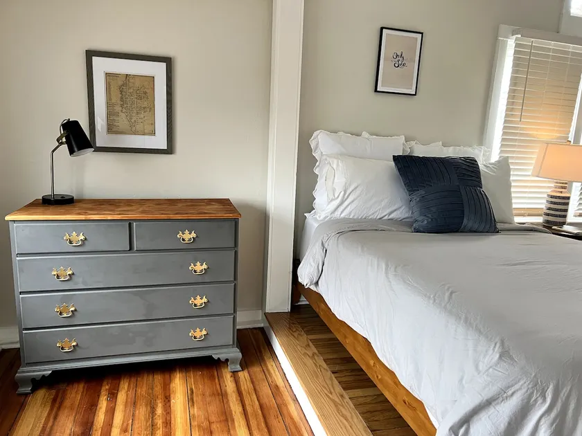 100% Renovated Bristol Cottage w/Water View+Access - Image 1