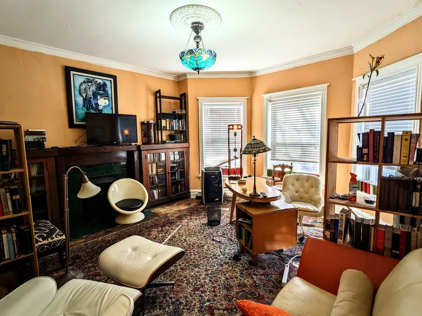 Hyde Park 2BR, Near Museums & UChicago Med, 20%Off - Image 1