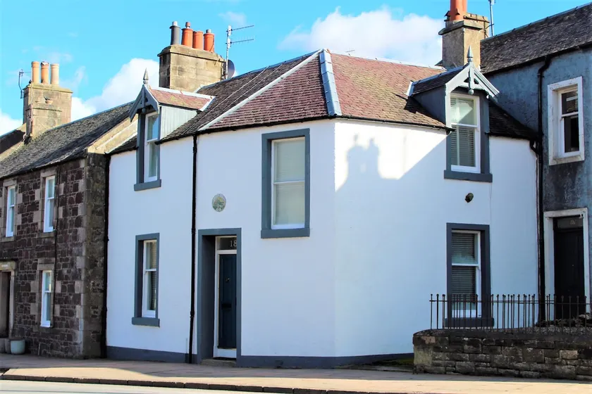 Beeswing, a Victorian Gem in Biggar - Image 1