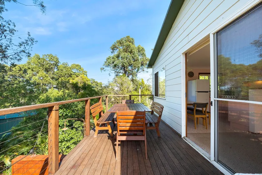 Peaceful coastal retreat with ocean & bush views - Image 1