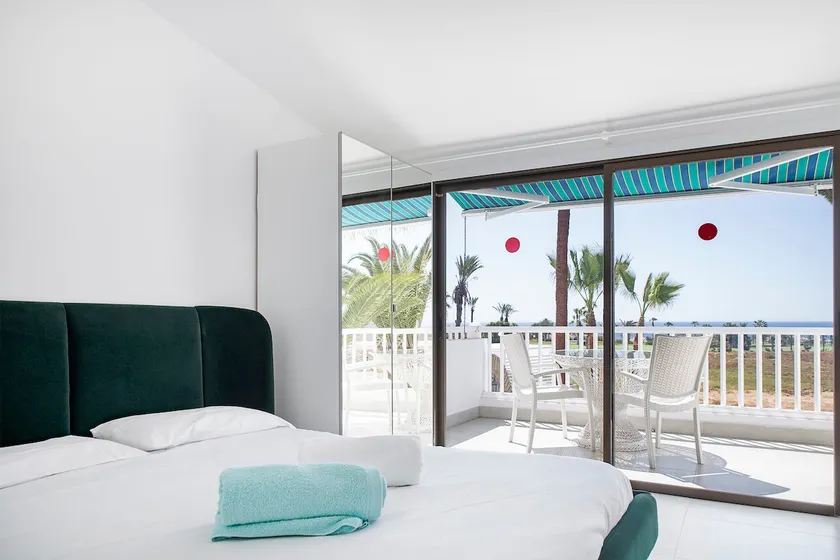 2. Studio with swimming pool and ocean view - Image 1