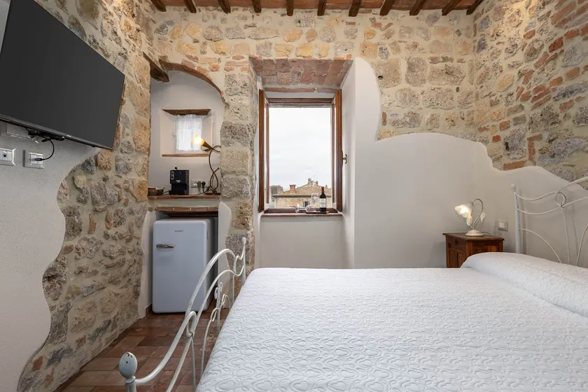 Giulia - Romantic bedroom in Monteriggioni - Image 1