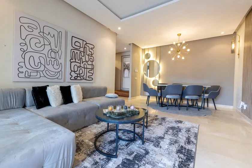 Bright and stylish 2BR apartment with View - Image 1