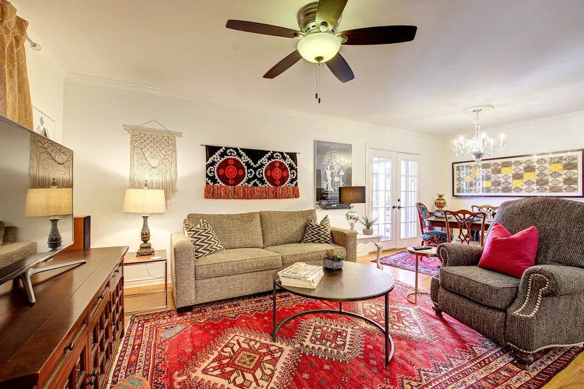 Beautiful Cozy Home in Central ATX, mins to Dntwn - Image 1