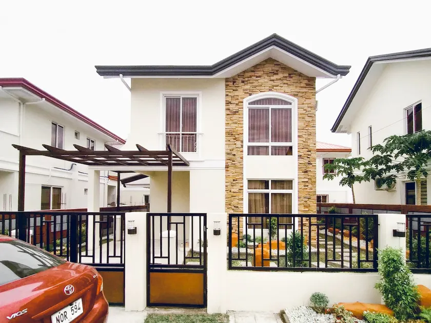 3-BR Home Near Marquee Mall, Angeles City - Image 1