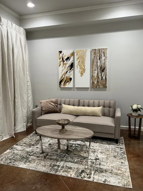 Condo in downtown Lafayette 105 - Image 1