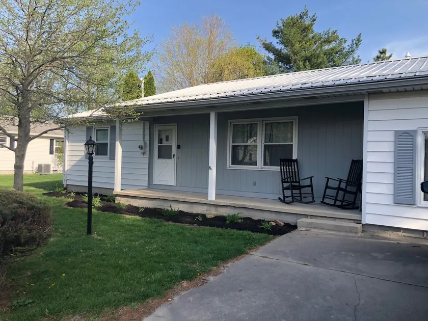 Entire Home In Upper Sandusky. Wyandot Connections - Image 1