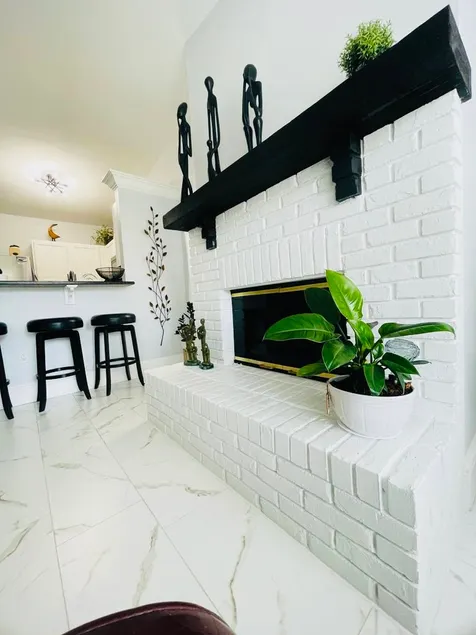 The Cute House - Image 1