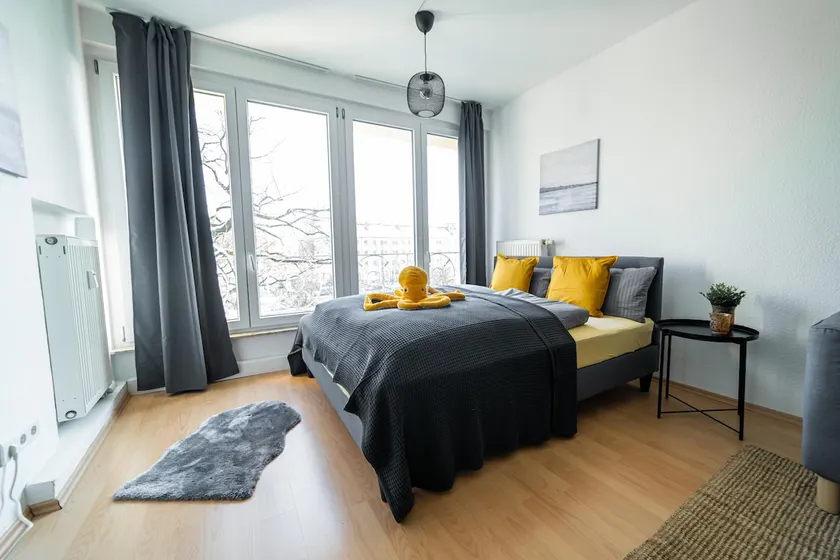 FullHouse - Chemnitz - HS46 - 3 Bedrooms - SmartTV - Image 1