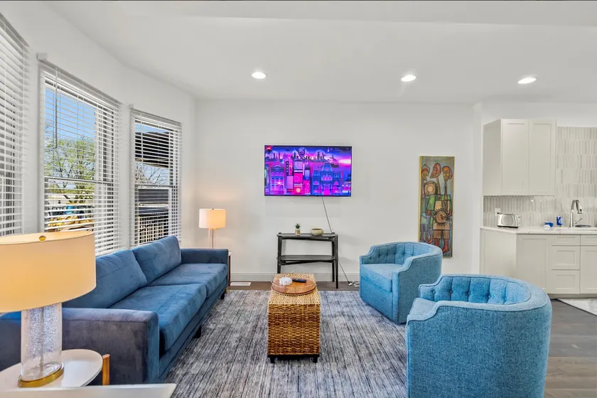 Walk to Main St! 1909 Brownstone w/ Garage & Patio - Image 1