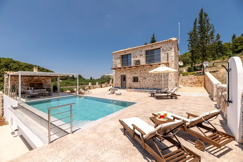 Misovounous Natural Park Villa by "elite" - Image 1