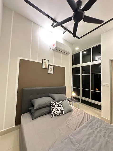 Cozy 2 BR Apartment w/ Pool Gym Wi-Fi & Work Space - Image 1