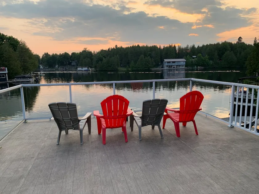 Sturgeon Lake Cottage - Image 1