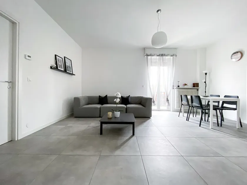 [Tre Re] - Spacious apartment with parking - Image 1
