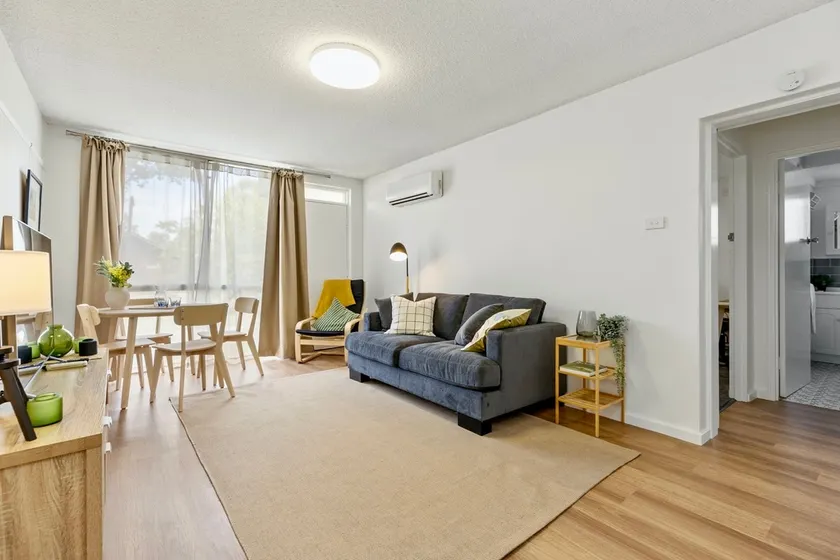 Stylish Central Retreat - Image 1