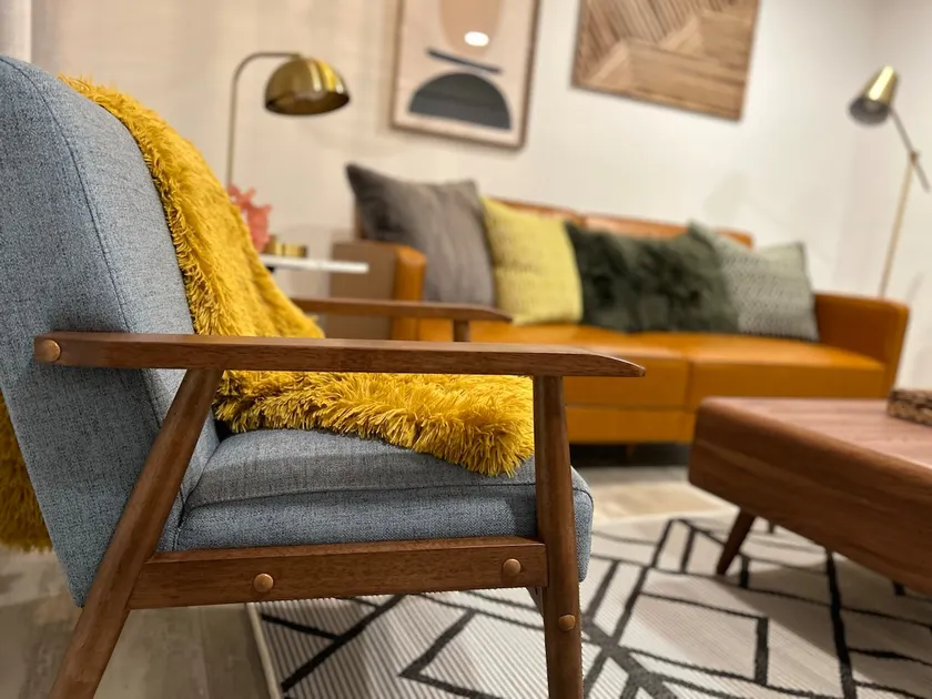 Vintage Modern Rowhome – So Close to Everything! - Image 1