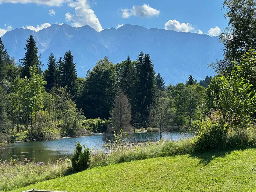 Sachrang: Lakeside apartment with mountain views - Image 1