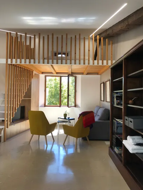 Modern loft in the old town - Image 1
