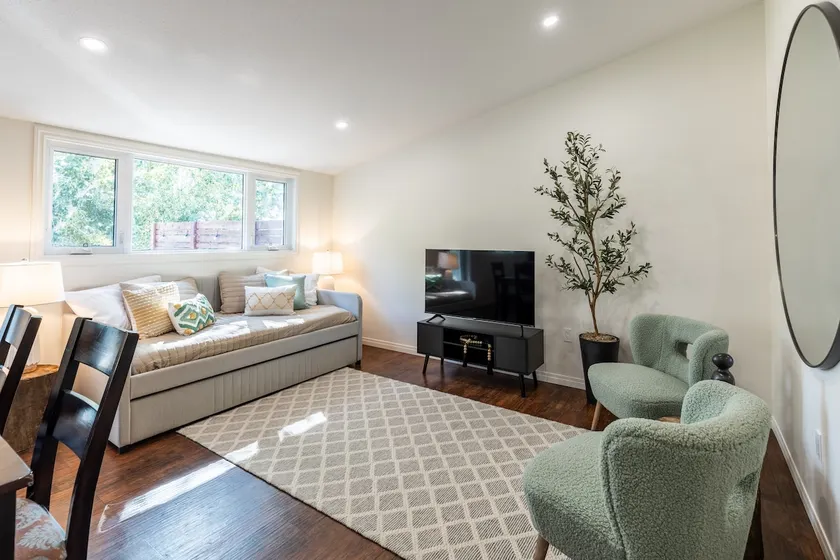 Guest Suite Oasis - Medicine Hat - Image 1