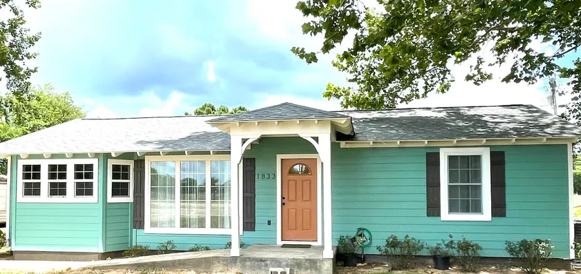 Hilltop country cottage - Image 1