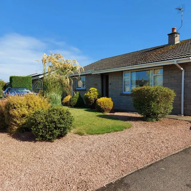 3 Bedroom in Montrose - Image 1