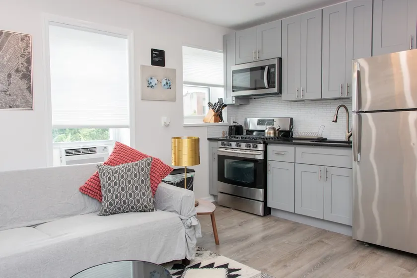 Modern 1BR Exclusive Space in Historic Brooklyn - Image 1