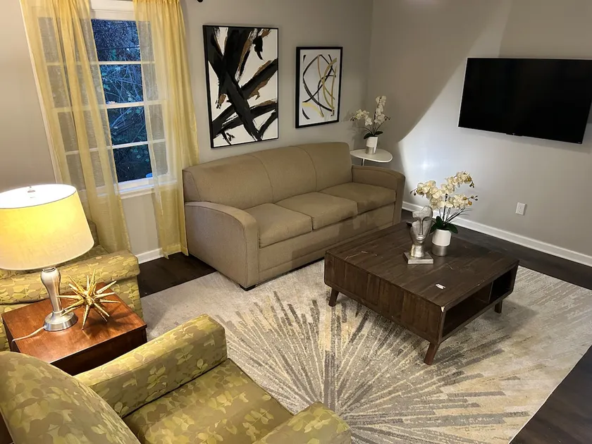 Kaye’s Coziest Villa - Image 1